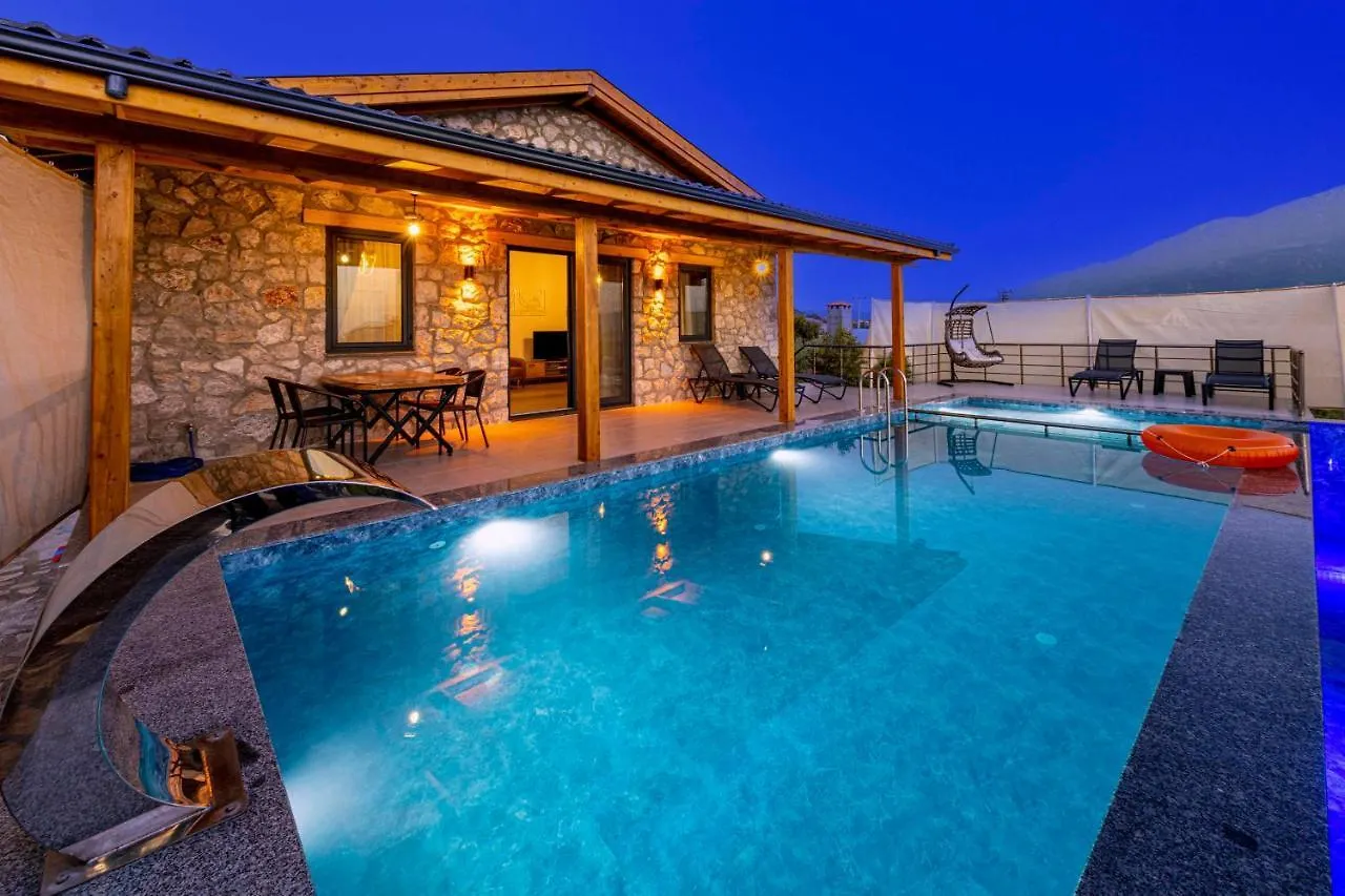 Beyza- Fethiye'De 2+1 Jakuzili Villa